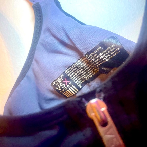 Victoria’s Secret limited edition VSX Black womens sports bra zip double padded - Picture 16 of 16